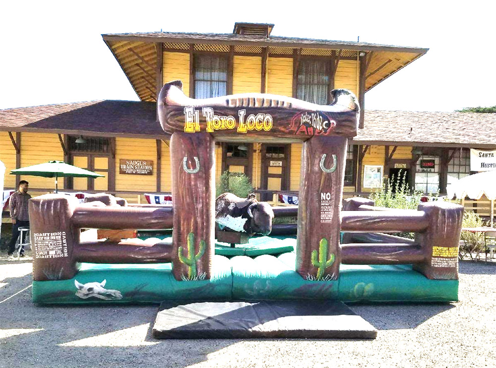 Mechanical Bull ( El Toro )