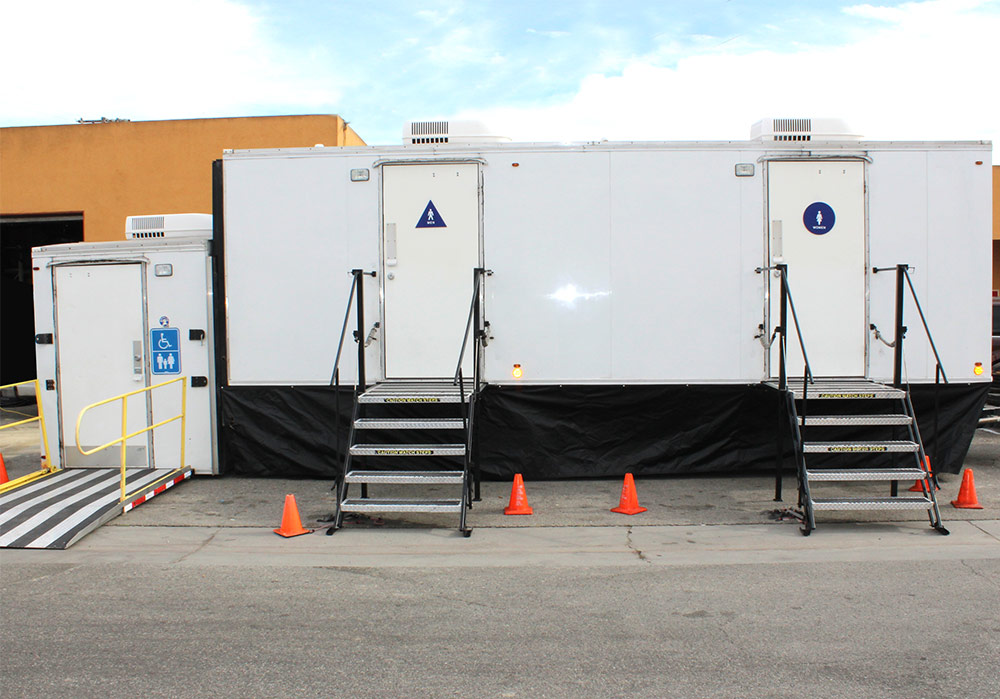 Executive Bathrooms ( Porta Potty )