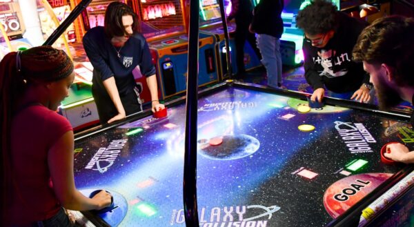 4 Player Air Hockey Table - Image 2