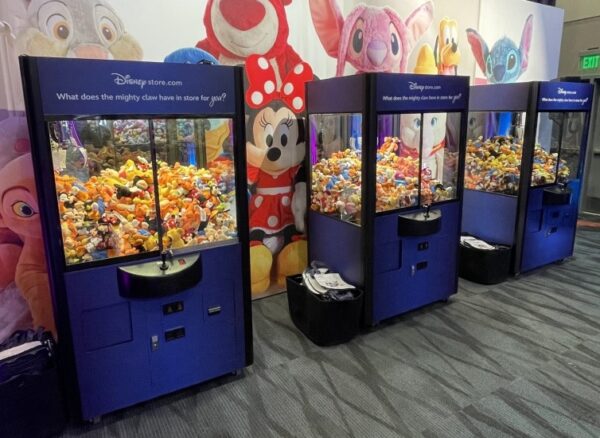Claw Machine Rental / Crane