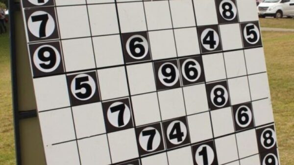 Giant Puzzle Game - Image 2
