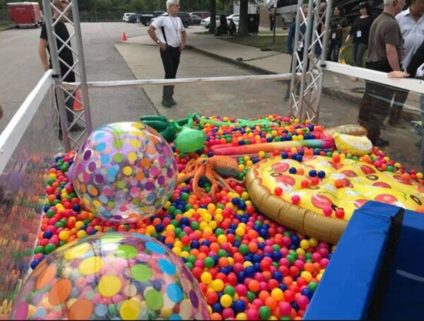 Human Claw Machine Rental / Human Crane - Image 5