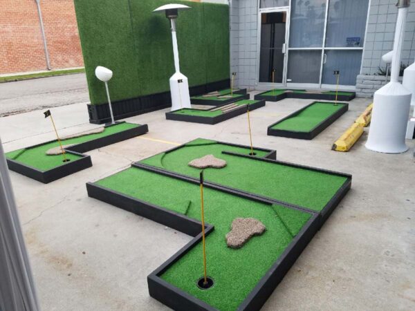 Mini Golf Nine Holes