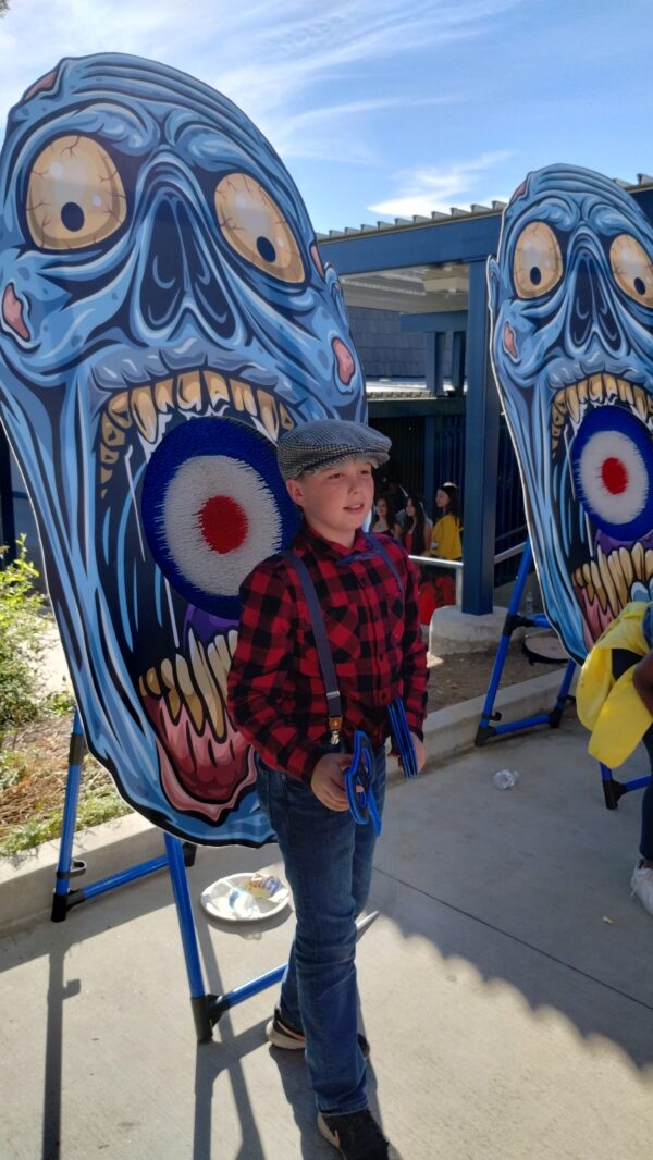Zombie Axe Throwing - Image 2